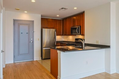 Gull's Cove unit 1209, Jersey City, NJ 07302 - photo 3