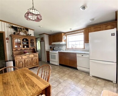 400 Colby Rd, Lunenburg, VT 05906 - photo 6