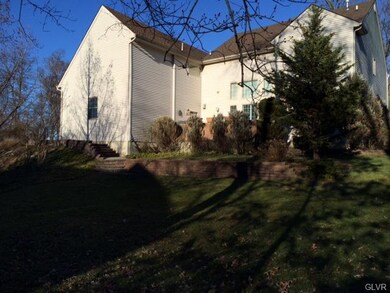 246 Sylvia Ln, Allentown, PA 18104 - photo 3