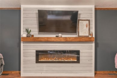 9817 Honeysuckle Rd, Oklahoma City, OK 73159 - photo 7