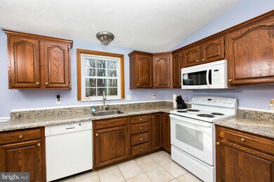 8974 Westchester Dr, Manassas, VA 20112 - photo 4