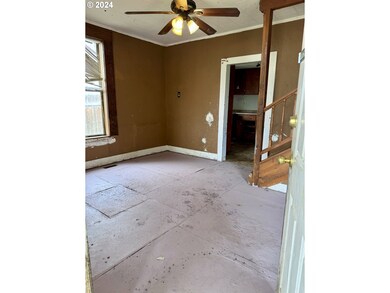 1104 Elm St, Baker City, OR 97814 - photo 2