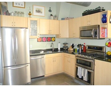 717 Atlantic Ave unit 8D, Boston, MA 02111 - photo 3