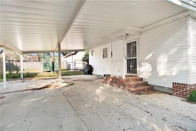 2356 Old Shell Rd, Mobile, AL 36607 - photo 2