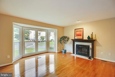 18036 Rocky Ridge Ln, Olney, MD 20832 - photo 4