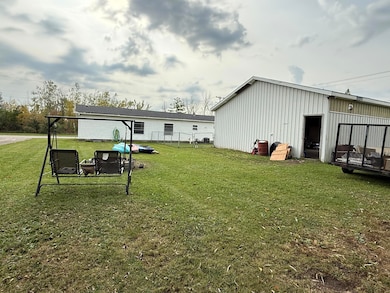 990 W State St, Cheboygan, MI 49721 - photo 2