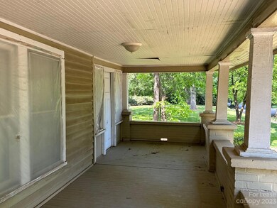 601 Davie Ave unit A, Statesville, NC 28677 - photo 2