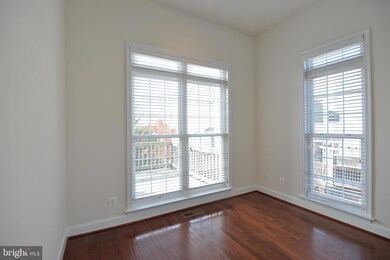 9272 Laurel Ridge Crossing Rd, Lorton, VA 22079 - photo 4