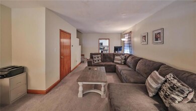 419 E Main St, Pen Argyl, PA 18072 - photo 4