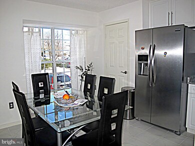 34 Cottage Field Ct, Germantown, MD 20874 - photo 5