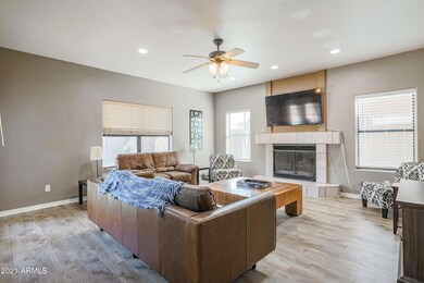 Family Rm w Fireplace