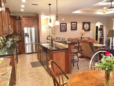 Kitchen living