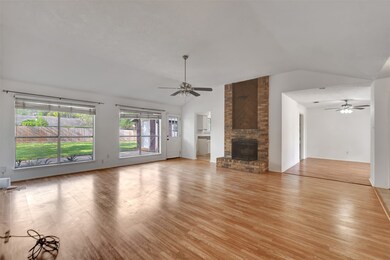 1311 Oak Hollow Dr, Friendswood, TX 77546 - photo 7