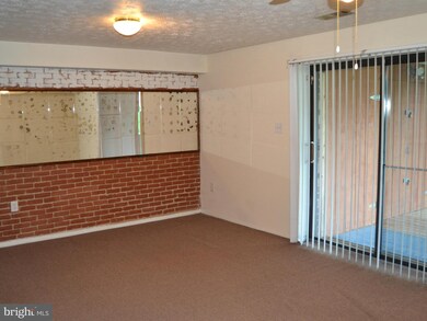 4800 Grand Bend Dr, Catonsville, MD 21228 - photo 6