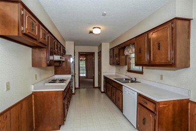 Loads of Cabinet Space!