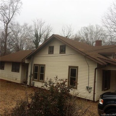 516 Fayetteville Ave, Statesville, NC 28677 - photo 2