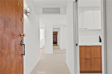 Chateau Chamberay unit F16, Los Angeles, CA 90077 - photo 2