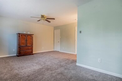 7909 Dyer St, Houston, TX 77088 - photo 6