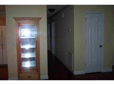 1069 Snowden Terrace, Johnson City, TN 37601 - photo 4