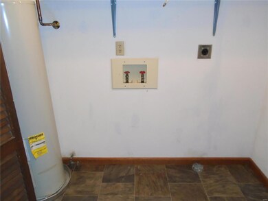 8 Sunset Dr unit C, Freeburg, IL 62243 - photo 7