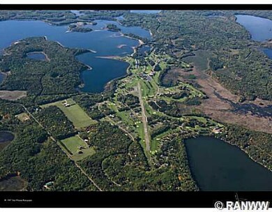 Waterfront/Dock/Pier. East Cadotte marina is one of eight private marinas for Voyager members only. There are also four private beaches with changing rooms, showers, and bathrooms. There are also picnic areas and pavilions available.