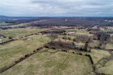 11746 Strain Community Rd, Fayetteville, AR 72701 - photo 3