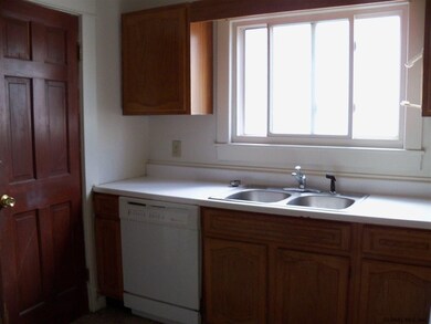 9 Marshall St, Albany, NY 12209 - photo 6