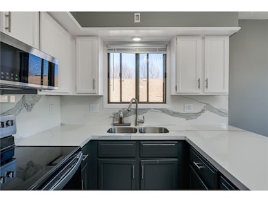 1105 S Valley St, New Ulm, MN 56073 - photo 6