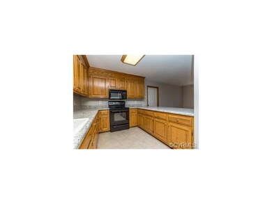 2112 Saddlebrook Ln, Petersburg, VA 23805 - photo 5