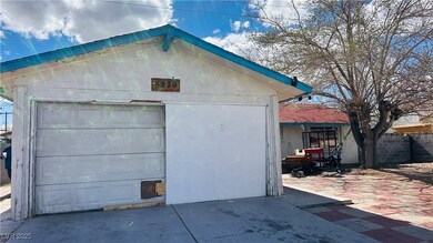 Detached garage with fence