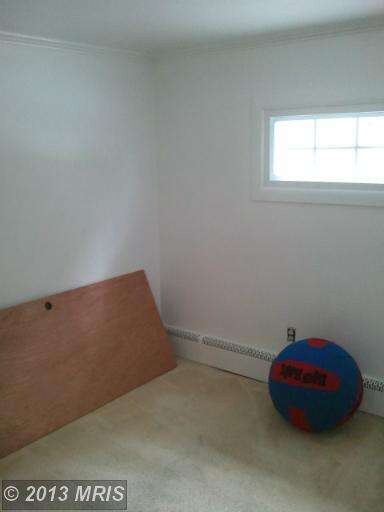 1009 Plover Dr, Halethorpe, MD 21227 - photo 6