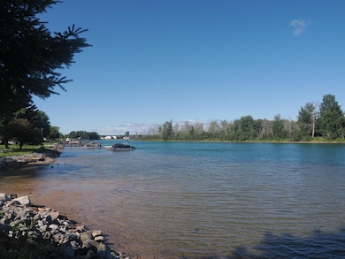 2039 Riverside Dr, Sault Sainte Marie, MI 49783 - photo 4