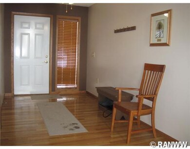 2027 W Ridge Dr, Eau Claire, WI 54703 - photo 3