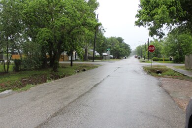 6747 England St, Houston, TX 77021 - photo 5