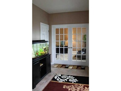Entry/Foyer.
