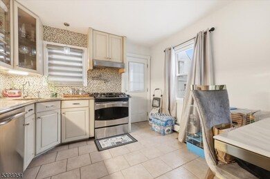 67 Norwood Ave unit 1, Lodi, NJ 07644 - photo 4