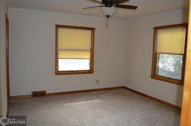 208 S Broad St, Shenandoah, IA 51601 - photo 4