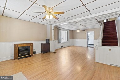 242 Moorehead Ave, Conshohocken, PA 19428 - photo 3