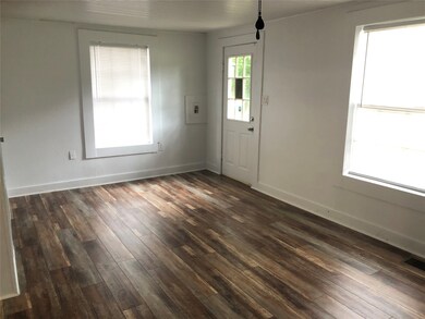 504 Percival St unit B, Tomball, TX 77375 - photo 2