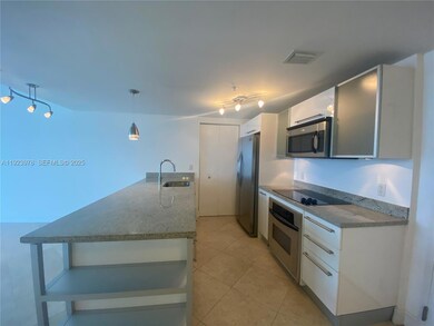 185 SW 7th St unit 3607, Miami, FL 33130 - photo 2