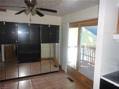 706 Hollywood Ave, Sheffield Lake, OH 44054 - photo 6