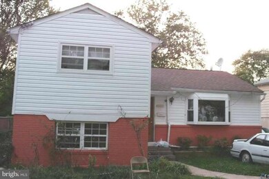 6024 Mustang Dr, Riverdale, MD 20737 - photo 2