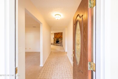 1151 Hamlet ct-16