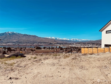 3046 N Breckenridge Dr, East Wenatchee, WA 98802 - photo 2