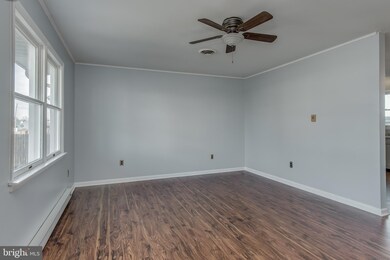 412 E 6th Ave, Ranson, WV 25438 - photo 5