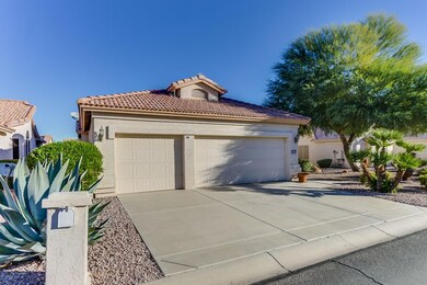 15304 W Piccadilly Rd, Goodyear, AZ 85395 - photo 2