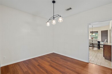 3205 Quail Run Dr, Alvin, TX 77511 - photo 7