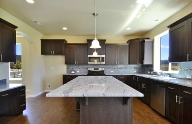 302 Balmer St SW, Orting, WA 98360 - photo 7