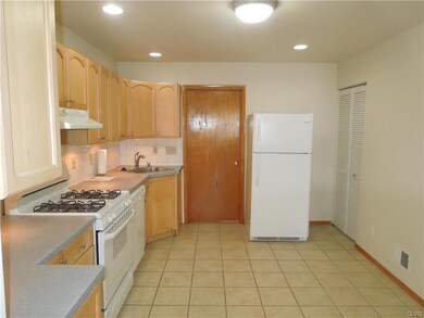 1548 Richard Ave, Bethlehem, PA 18018 - photo 7