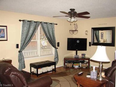 1421 Betsy Ln, Randleman, NC 27317 - photo 4